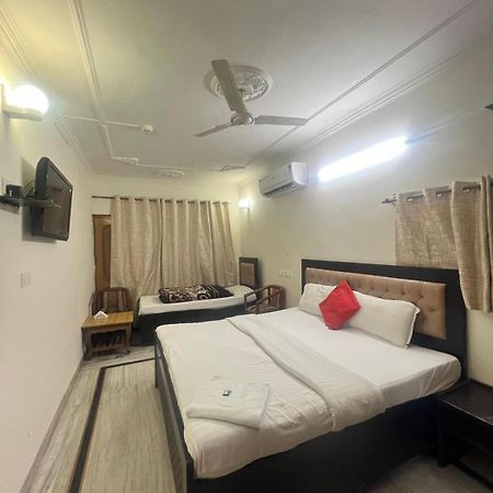 Hotel Majestic Chandīgarh Exterior foto